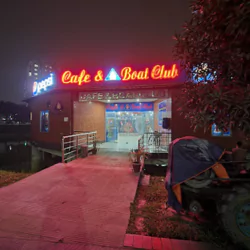 Cafe & Boat Club