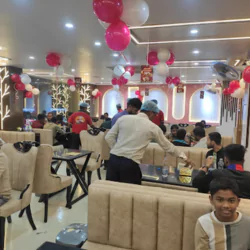Kacchi Vabi - কাচ্চি ভাবী (Mirpur 12)